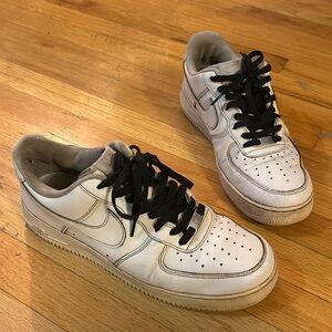 Nike White and Black Men's Shoes